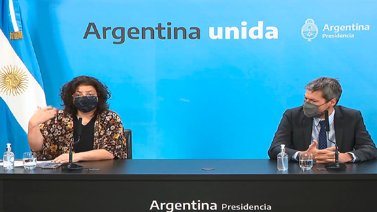 Matías Lammens y Carla Vizzotti habilitaron el público en los estadios