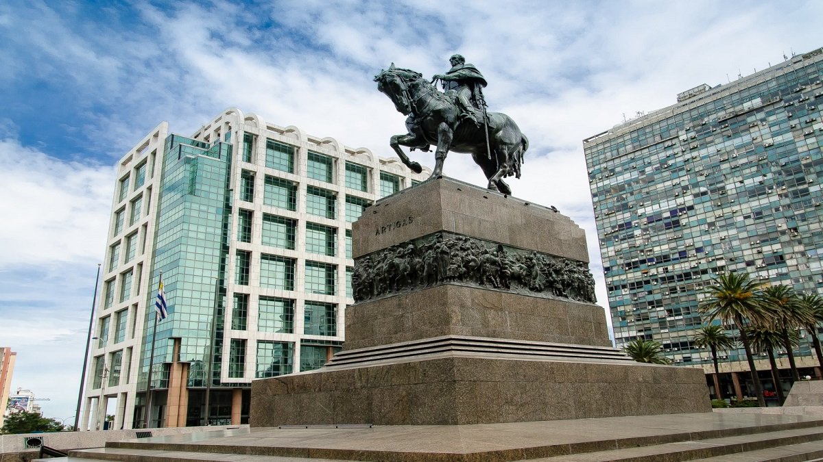 Muchos argentinos se exilian en Uruguay