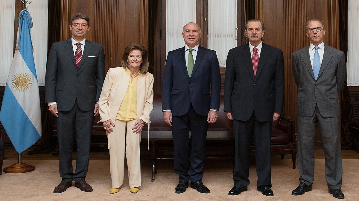 Se reúnen los integrantes de la Corte Suprema