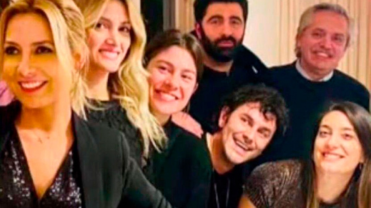 Alberto Fernández y Fabiola Yañez durante el festejo de cumpleaños de la Primera Dama en plena cuarentena en Olivos