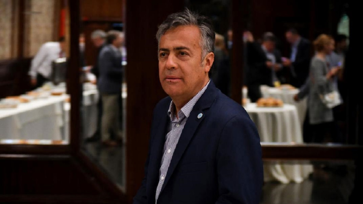 Alfredo Cornejo deja la presidencia de la Unión Cívica Radical
