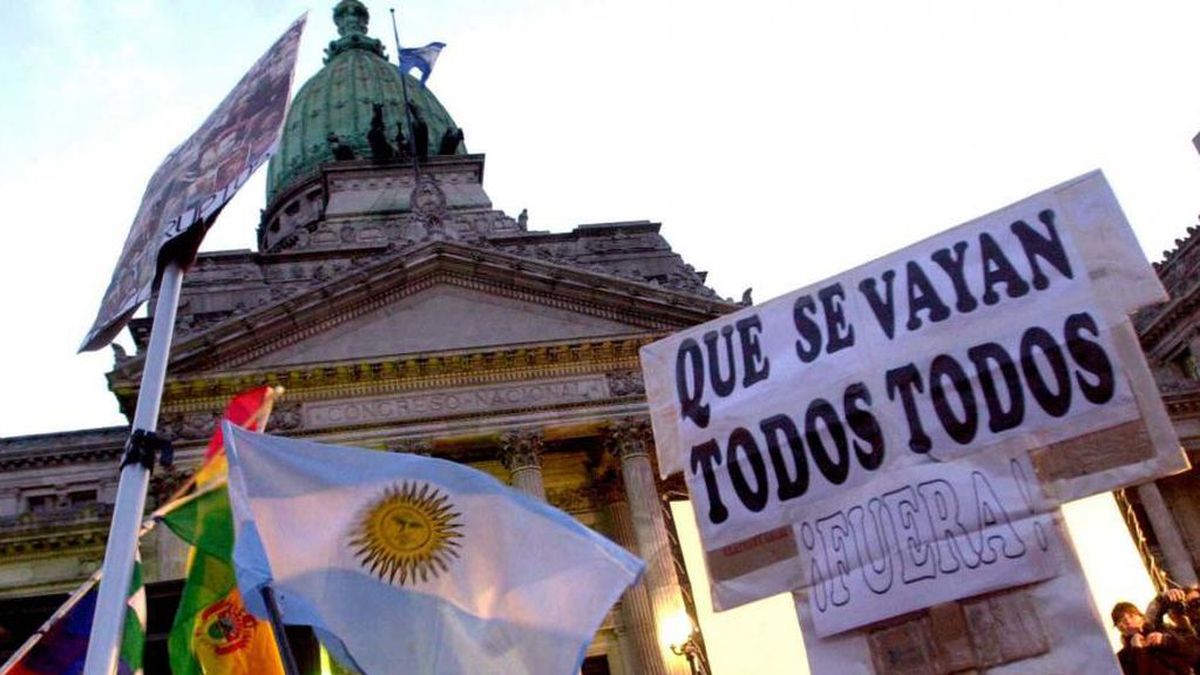 En 2001 la gente gritaba QUE SE VAYAN TODOS